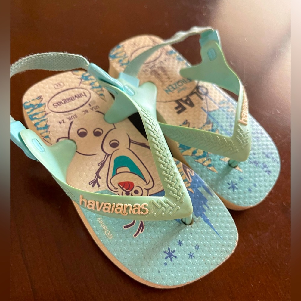 Havaianas Disney Frozen Olaf sandals